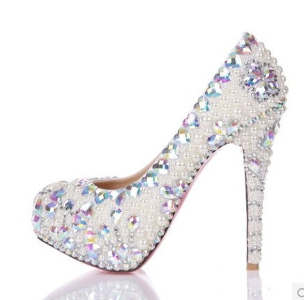 Style High Quality Luxurious White Pearl Wedding Shoes Colorful Crystal Heart High Heel Shoes For Women Honeymoon
