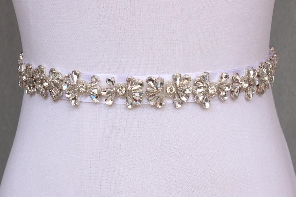 Petal Bridal Sash Handmade Crystals Beads Exquisite White Wedding Accessories Bride Belt Sash