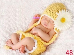 Sunflower two - piece Hand knitted wool clothes photo prop one hundred days newborn baby photography baby clothes joker pictures clothes