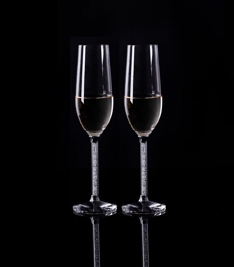 Crystal champagne flutes a pair with crystal base and moving crystal stem 25.5cm height red wine toasting glass